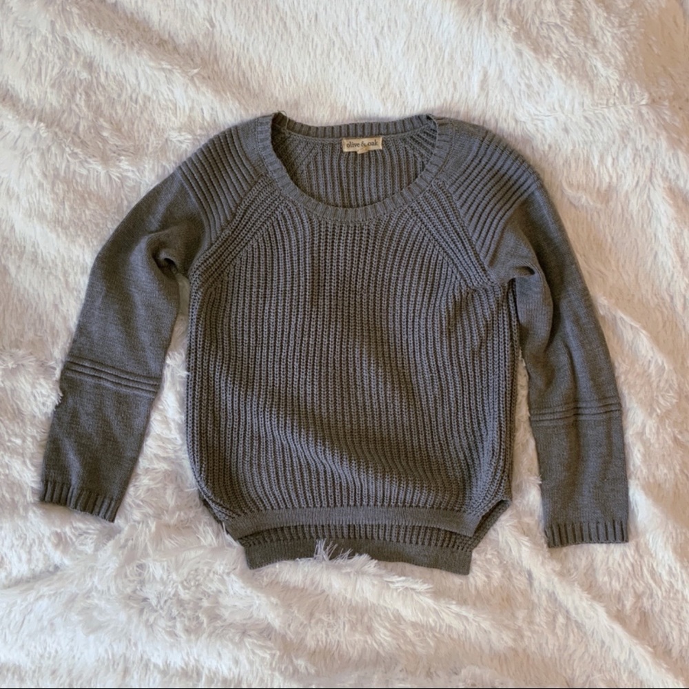 Olive And Oak Gray Sweater